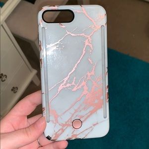 Selfie light up case!